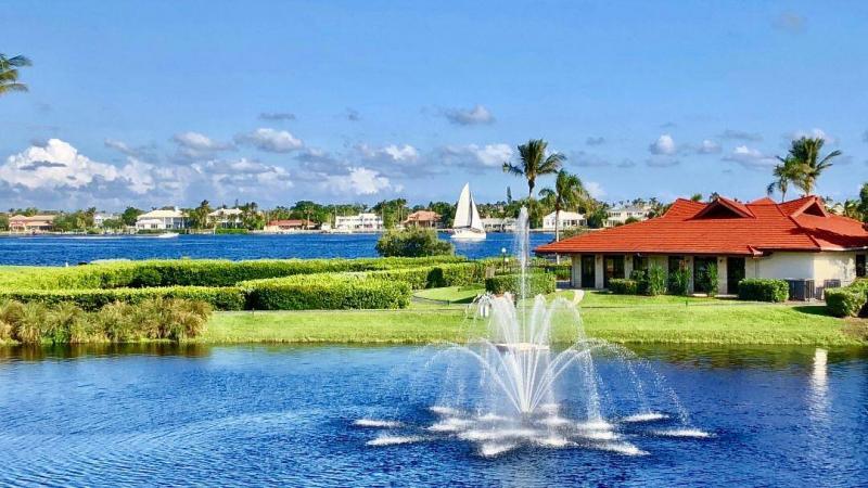 VIRTUAL OPEN HOUSE - 106 Half Moon Circle B1 Hypoluxo FL 33462